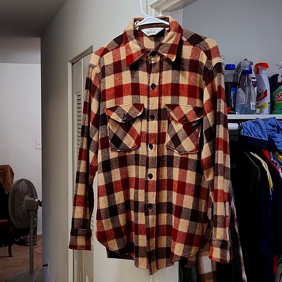 VINTAGE WOOLRICH WOOL SHIRT - Picture 1 of 3